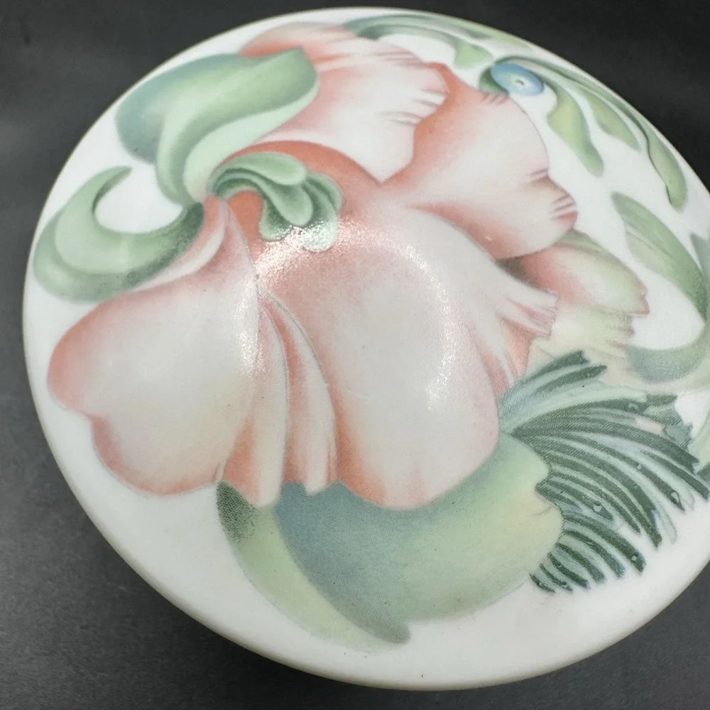 Porcelain d'Art Limoges Made in France Anais Anais Trinket Box Floral Cottage 3